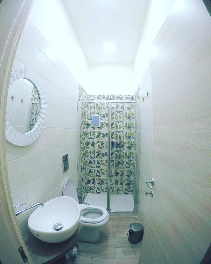 Valentine'S House Bed & Breakfast เนเปิลส์ ภายนอก รูปภาพ