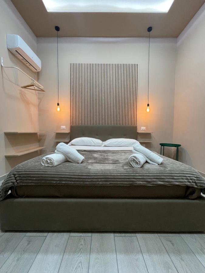 Valentine'S House Bed & Breakfast เนเปิลส์ ภายนอก รูปภาพ