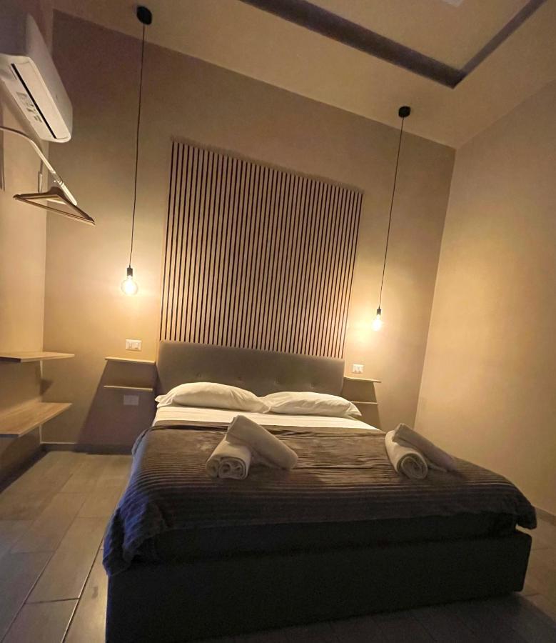 Valentine'S House Bed & Breakfast เนเปิลส์ ภายนอก รูปภาพ