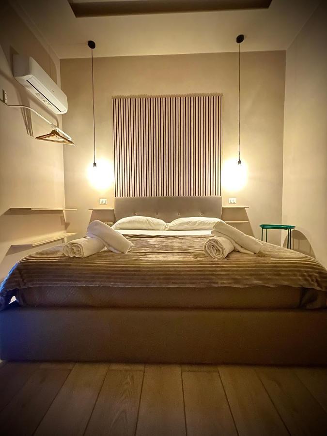 Valentine'S House Bed & Breakfast เนเปิลส์ ภายนอก รูปภาพ