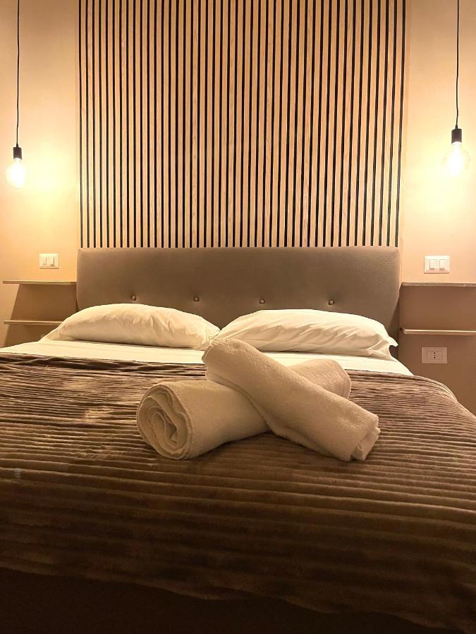 Valentine'S House Bed & Breakfast เนเปิลส์ ภายนอก รูปภาพ