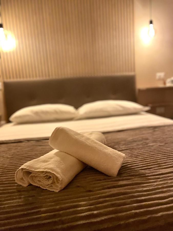 Valentine'S House Bed & Breakfast เนเปิลส์ ภายนอก รูปภาพ